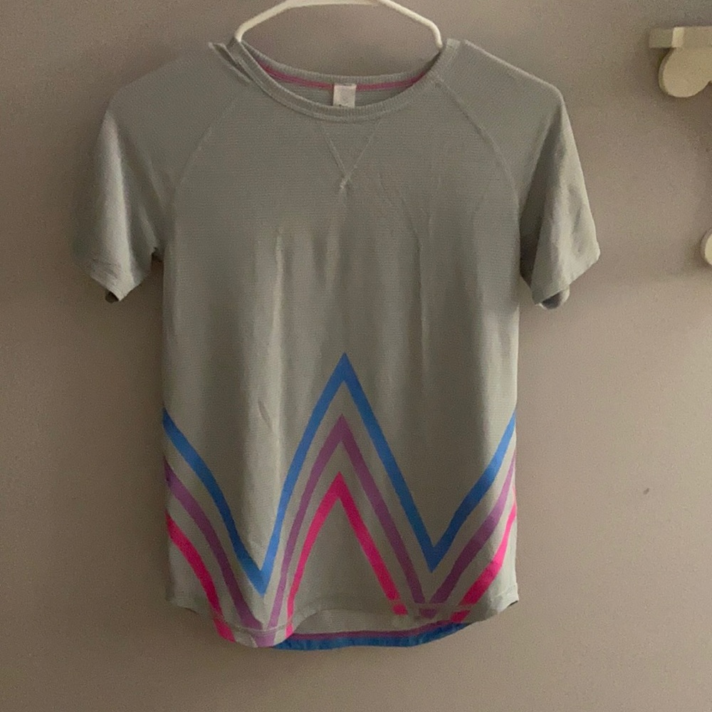 athletic short sleeve top